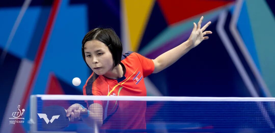 Cha Suying competing at the London World Championships in match action