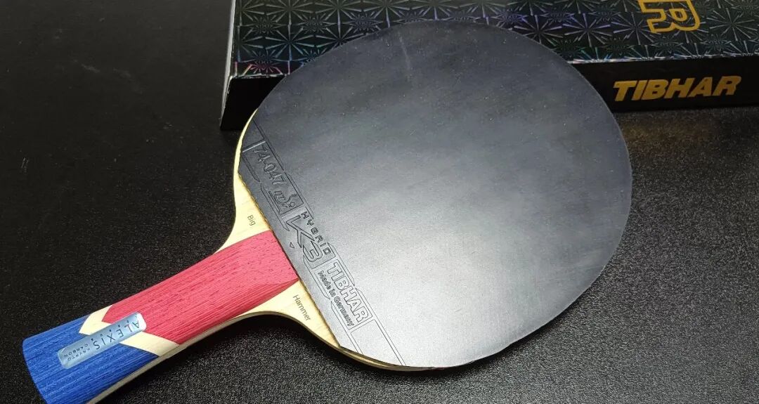 Kenta Matsudaira Carbon blade with Tibhar MK forehand and K3 backhand rubber setup