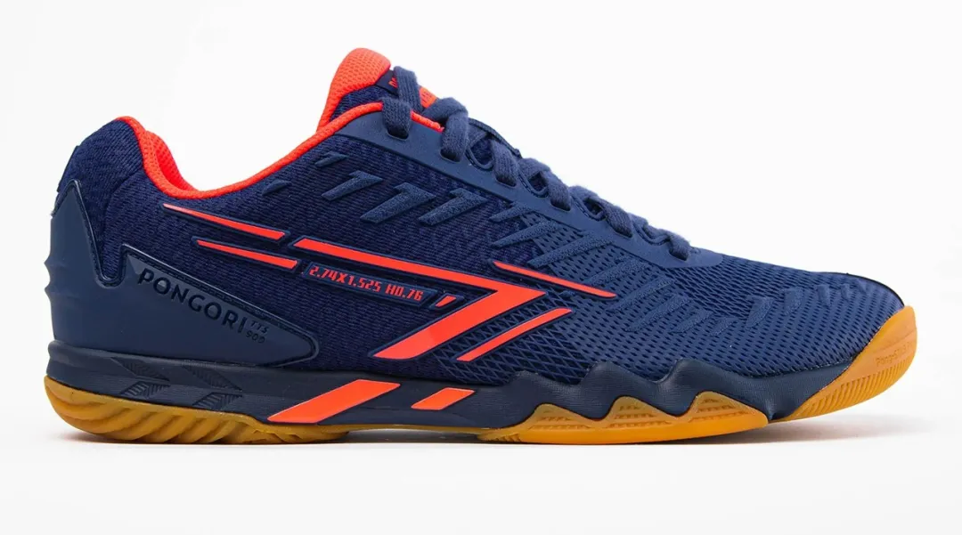 Han Ying wearing Decathlon TTS 900 table tennis shoes at a tournament