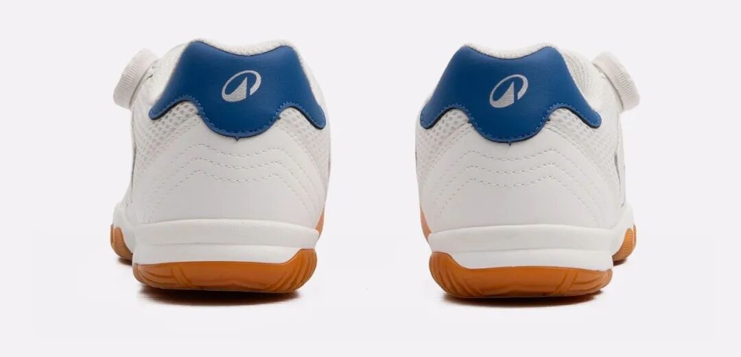 Decathlon 560 BOA shoe showing mesh upper with ventilation holes and PU reinforcement