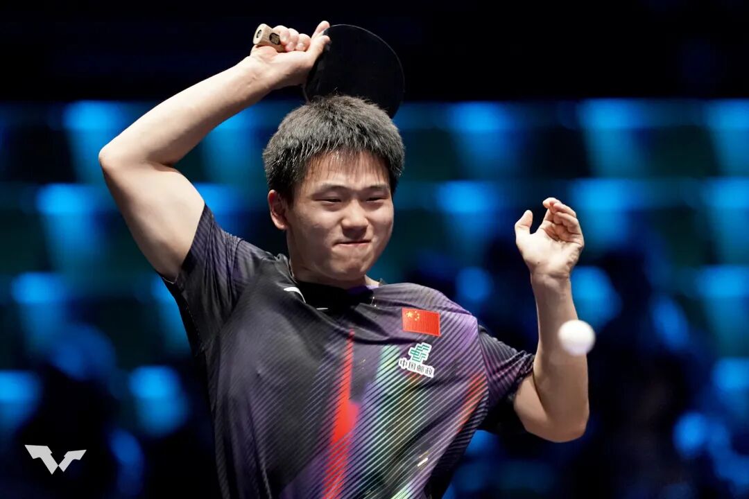 Li Hecheng in action during the Taiyuan WTT Challenge men's singles