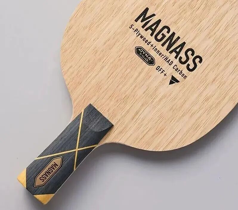 Victas MAGNASS inner carbon blade and DYNAM Spirit 10.5 all-hinoki blade at 2026 expo