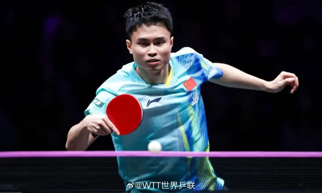 Zhou Qihao and Huang Youzhen competing at WTT Chongqing Champions Series match