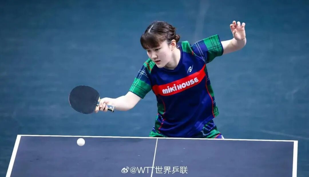 Hina Hayata Harimoto SZLC blade paired with ZYRE-03 forehand and Dignics 09c backhand
