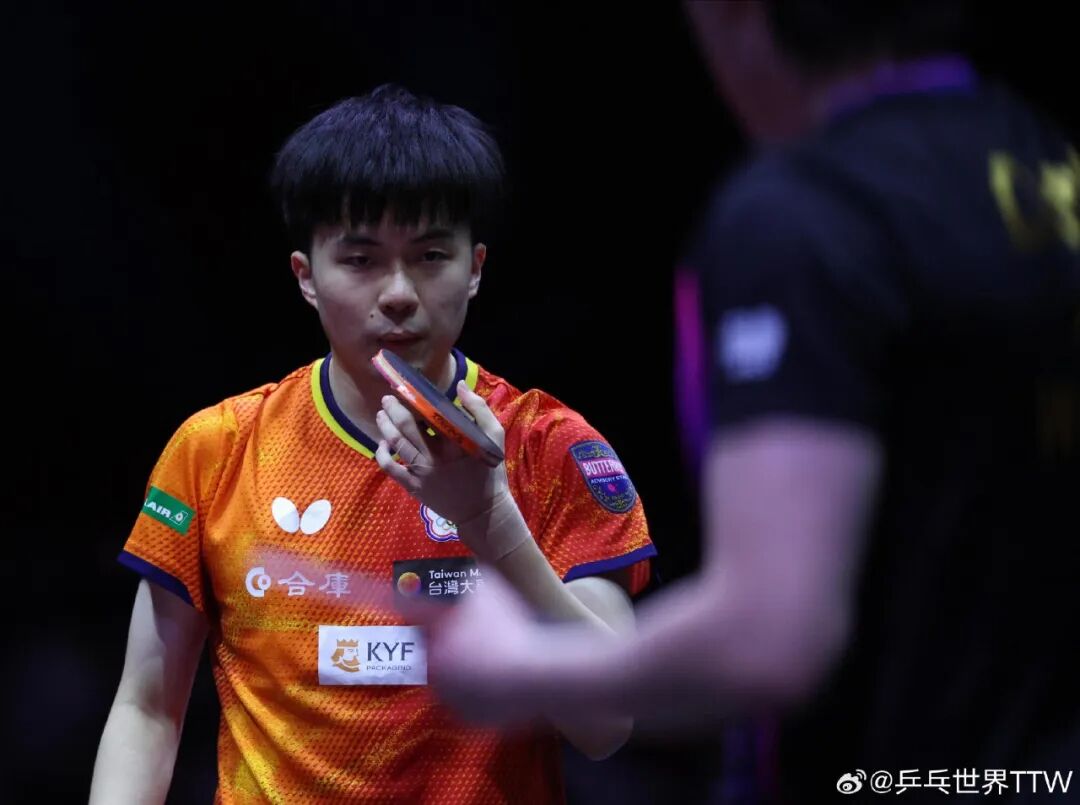 Felix Lebrun mid-match at the Singapore Smash WTT event in 2026
