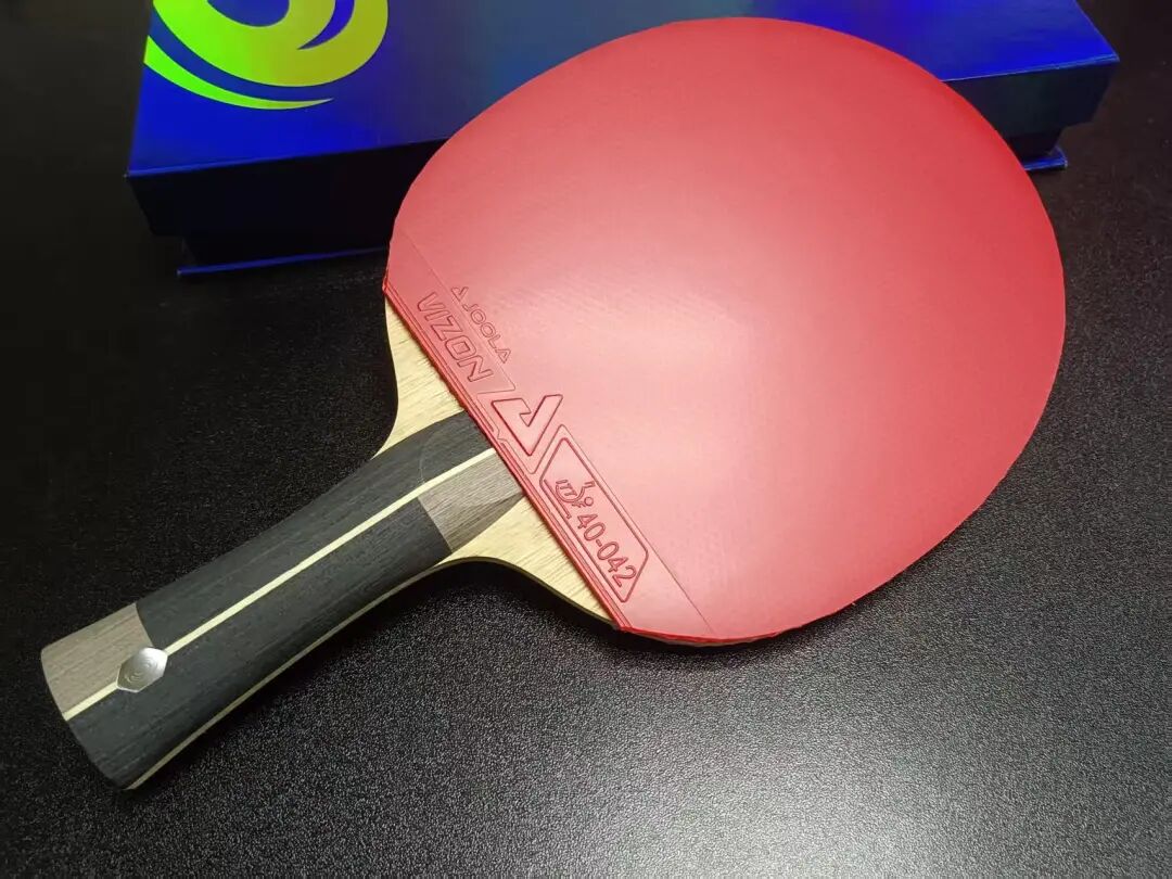 JOOLA Vizon Command 42-degree rubber with Chinese-style cake sponge detail shot