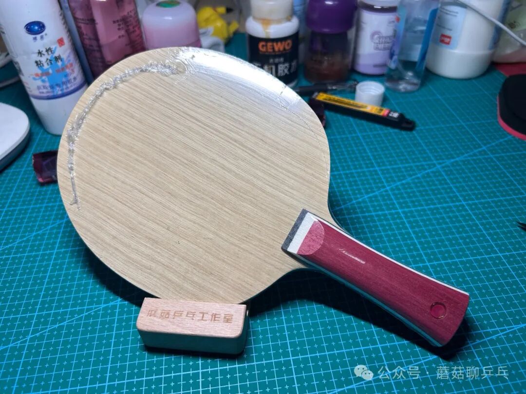Butterfly Mizutani Jun Major blade top view displaying full face and grip