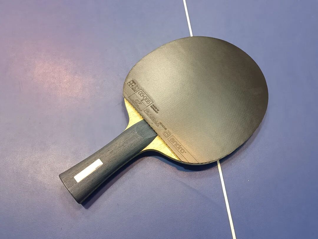 Forehand rubber sponge thickness comparison showing thinner and max thickness sheets