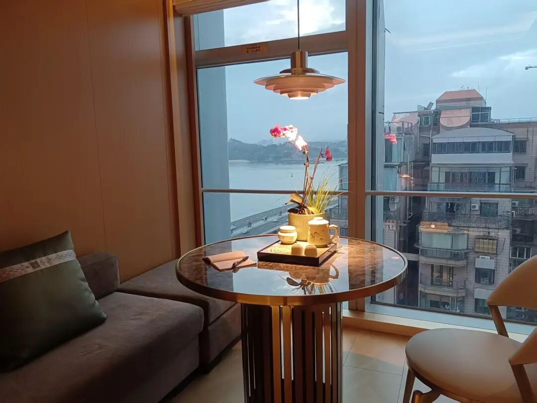 Coastal sea view in Xiamen, calm ocean horizon, reminder to rest and slow down