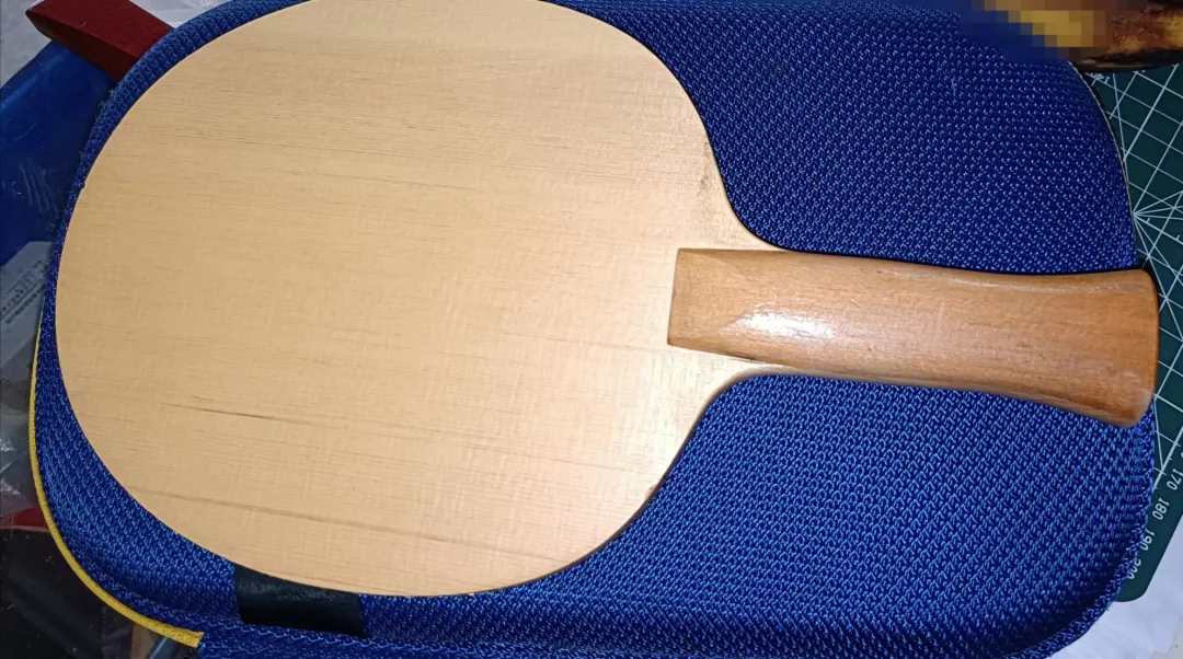 Butterfly Wuguang Master single-hinoki shakehand blade approximately 10mm thick