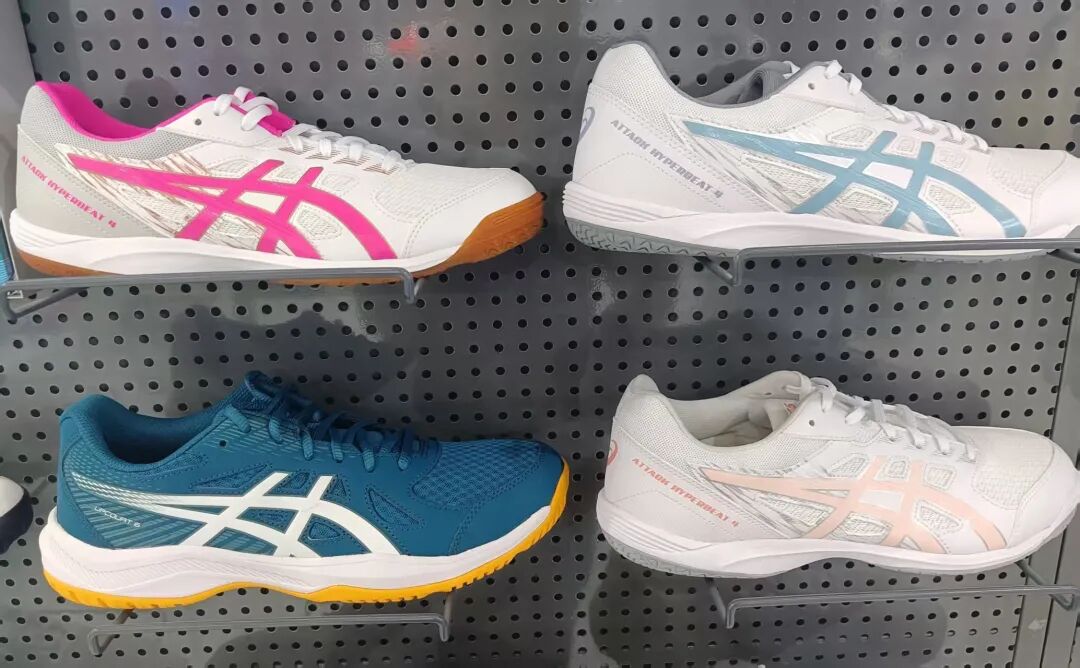 ASICS Dynafeather and Chen Meng Hyperbeat 4 table tennis shoes at Reket booth