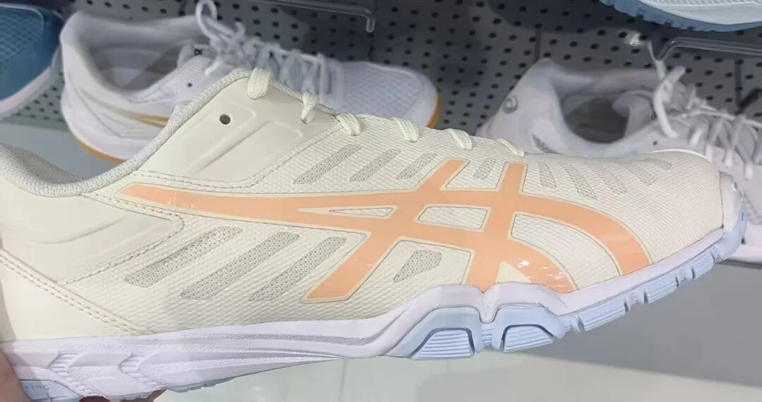 ASICS all-around table tennis shoe with side anti-slip blocks and new colorway